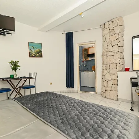 Maric Apartment *